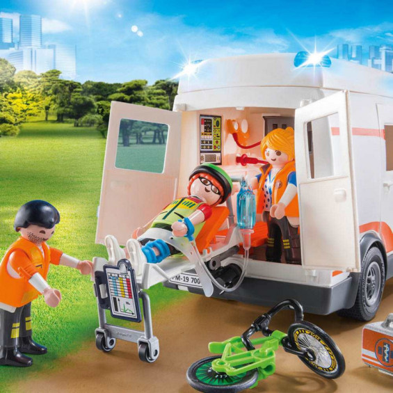 Playmobil City Life Ambulancia con Luces - 70049