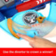 Disney Pixar Cars Pista de Salto de la Copa Mundial de Pilotos con Dos Coches Rayo McQueen y Francesco Bernoulli