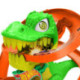Hot Wheels City Conjunto de Juego T-Rex Batalla en Llamas con Coche Metálico Escala 1:64 y Dinosaurio Enemigo
