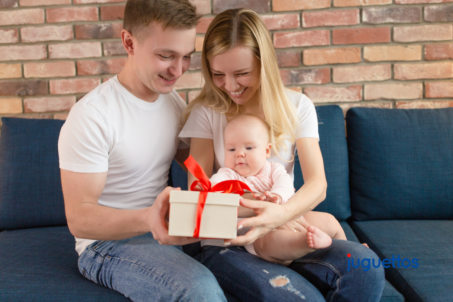 Regalos para Bebés: ¿Qué Juguetes Elegir?